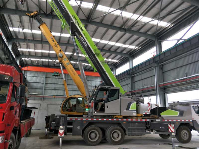 城固县高空车出租需要注意哪些安全事项？